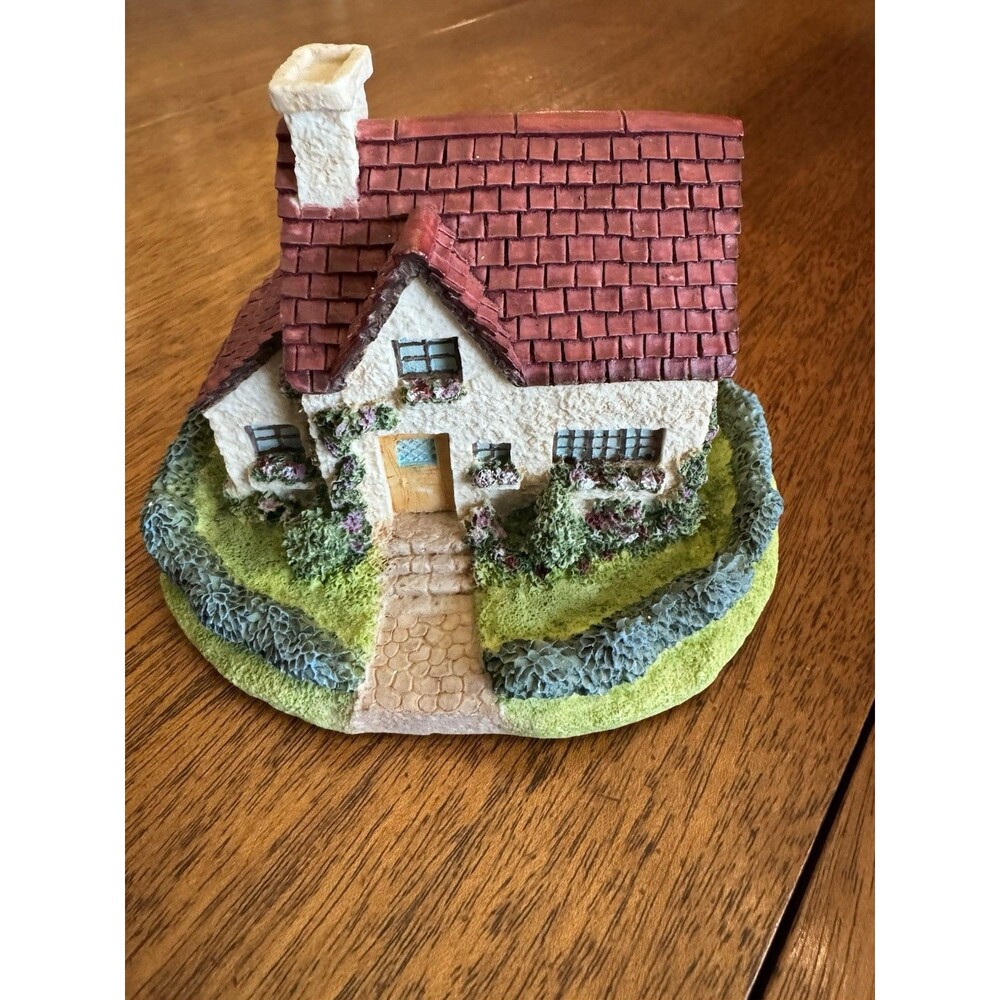 Olde England’s Classic Cottages The Carlisle Cottage House Figurine Resin 4.5”